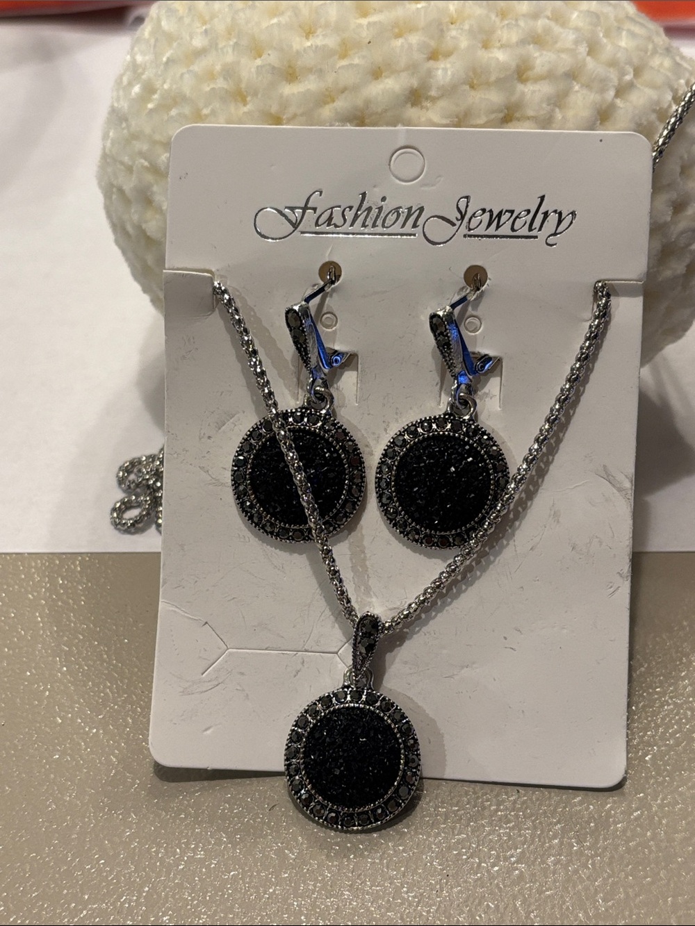 Fashion Jewelry Black and Silver Round Crystal Necklace & Earring Set